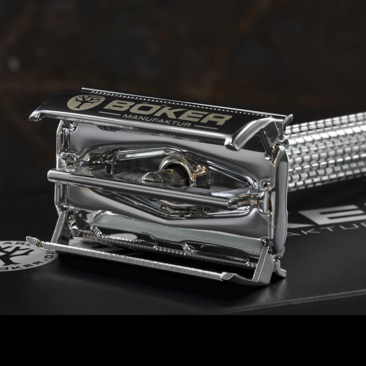 Boker Classic Butterfly Safety Razor 6 Boker Classic Butterfly Safety Razor - Image 4