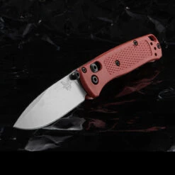 Benchmade 533-04 Mini Bugout Mesa Red Folding Knife -Cheap Nitecore || Victorinox || Fenix Store BM533 04.3 42973.1691486942