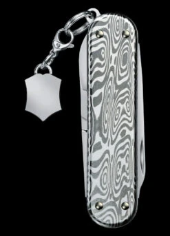 Victorinox Classic SD Brilliant Damascus -Cheap Nitecore || Victorinox || Fenix Store BMC 0622134.2 33746.1671193496.1280.1280 21413.1671207008