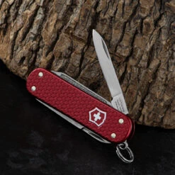 Victorinox Classic Precious Alox -Cheap Nitecore || Victorinox || Fenix Store BMC 06221401G.4 37687.1648563199