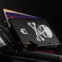 Cobratec "Jolly Roger" Wallet -Cheap Nitecore || Victorinox || Fenix Store CBTRFIDJR.1 97117.1664179937.1280.1280 04615.1664204883