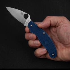 Spyderco UK Penknife Lightweight Dark Blue CPM SPY27 -Cheap Nitecore || Victorinox || Fenix Store SC94PCBLdet 13682.1694442613