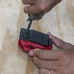 Clip And Carry Leatherman Free P2 Sheath -Cheap Nitecore || Victorinox || Fenix Store clp028det3 1 89792.1587420577